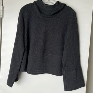 LULULEMON 😍 Crop Hoodie Sz S/M